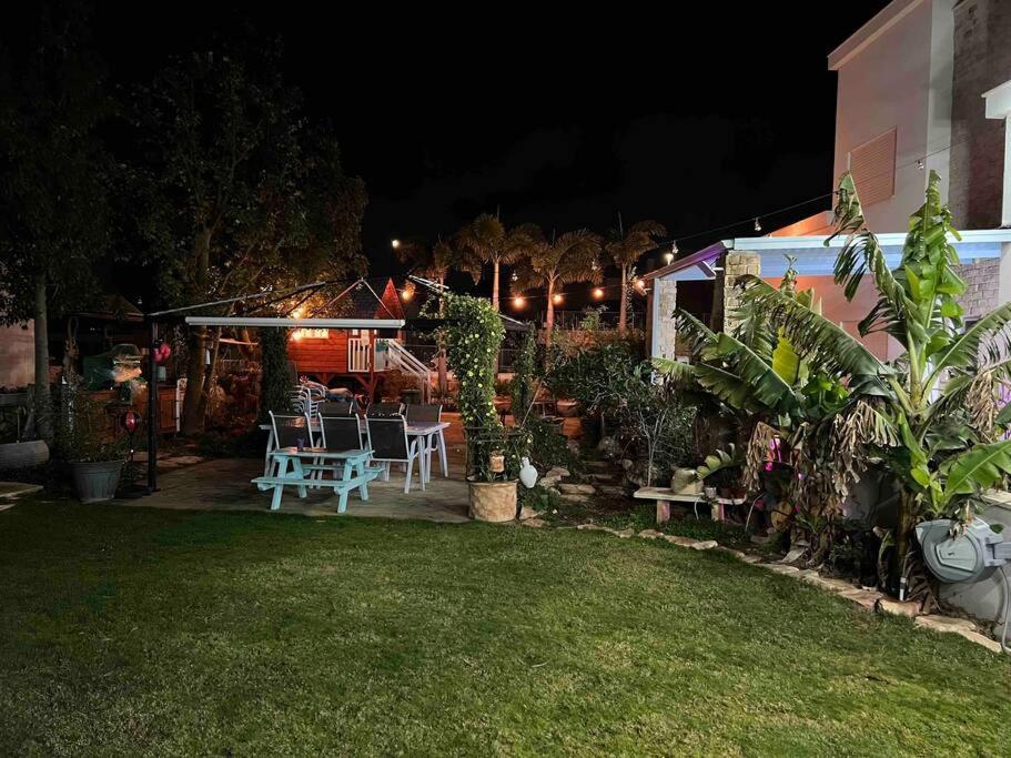 אחוזת היניבים Yaniv Estate Villa Nurit Exteriör bild